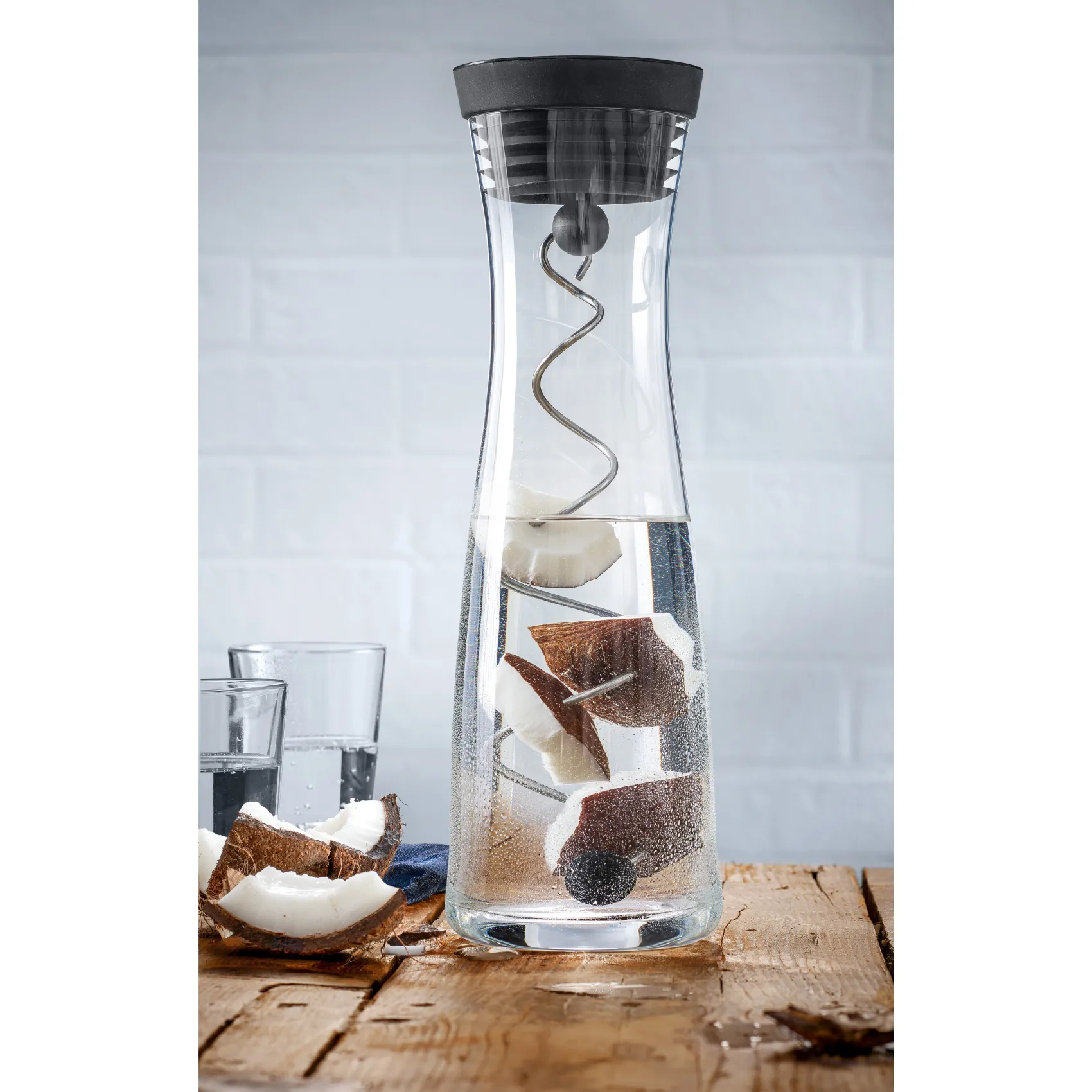 WMF Karaffen & Dekanter|Basic Wasserkaraffe mit 2 Fruchtspießen