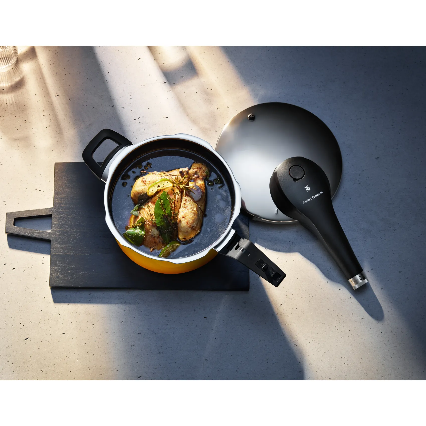 WMF Schnellkochtöpfe|Induktionstöpfe|Fusiontec Perfect Premium Schnellkochtopf, 22 cm, 4,5 l Yellow
