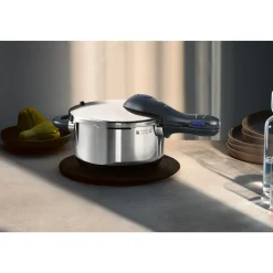 WMF Schnellkochtöpfe|Induktionstöpfe|Perfect Plus One Pot Schnellkochtopf mit Dampfgareinsatz, 22 cm, 6,5 Liter