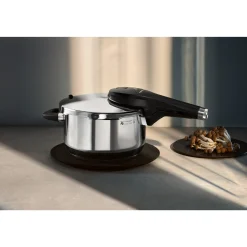 WMF Schnellkochtöpfe|Induktionstöpfe|Perfect Premium One Pot Schnellkochtopf-Set mit Dampfgareinsatz, 22 cm, 4,5 und 3,0 Liter, stapelbar